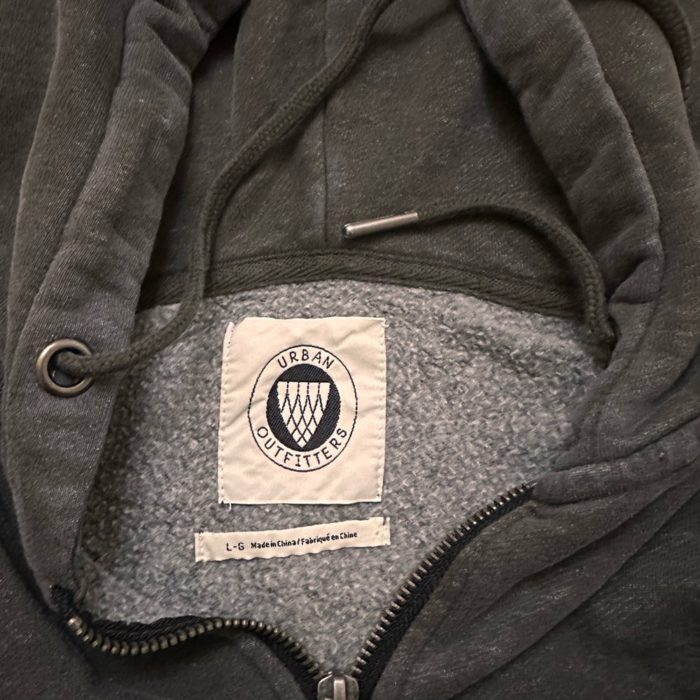 Urban Outfitters cropped hoodie - Picture 4 of 4